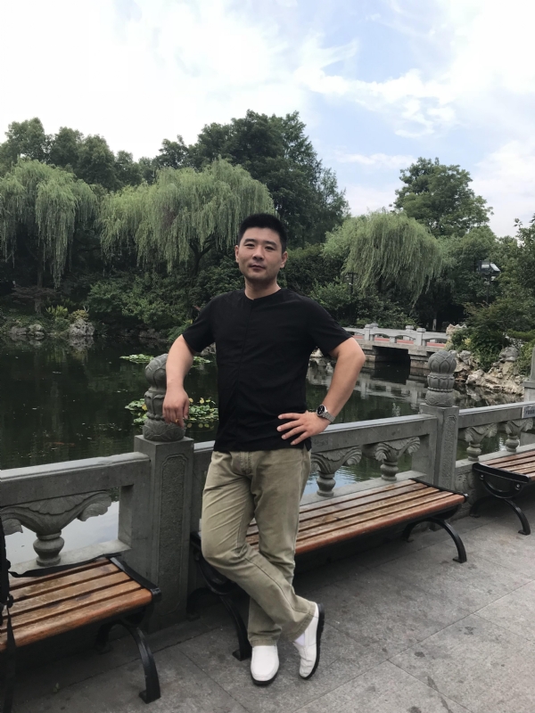 未来可期的第一张照片--潍坊中老年相亲网